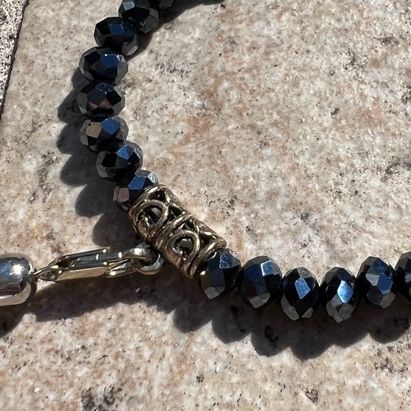Dark Blue Iridescent Faceted Bead Stretch Braceket With Removable Tassel - Picture 9 of 9